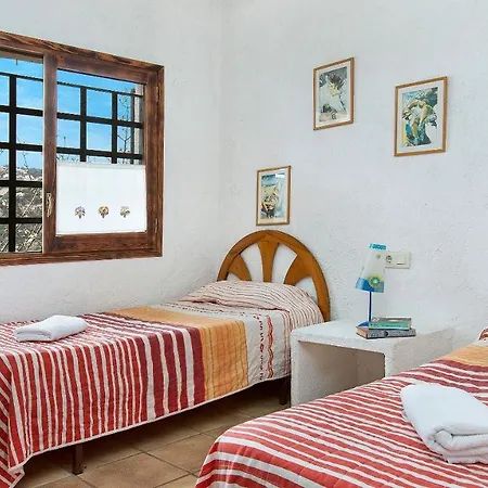 Sant Eloi Sleeps 6 Villa *